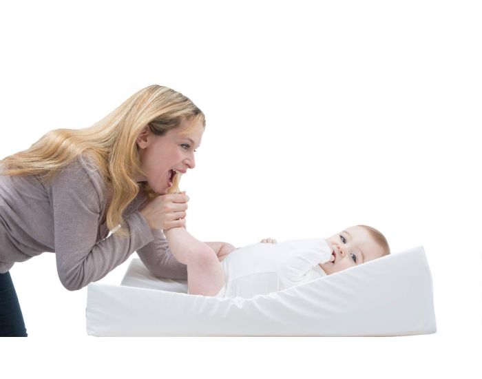 Lilikim - Le matelas à langer Sofalange assure un confort et un maintient  optimale de bébé. Il limite les reflux et permet de garder un contact  visuel grâce à ses inclinaisons brevetées